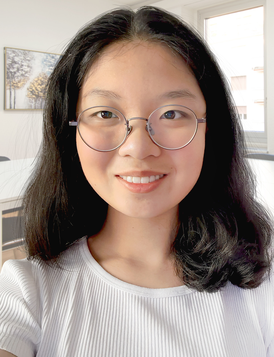 Frau Y. Zhuang